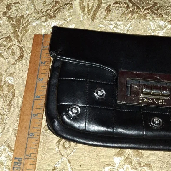 Chanel Purse - Picture 9 of 9